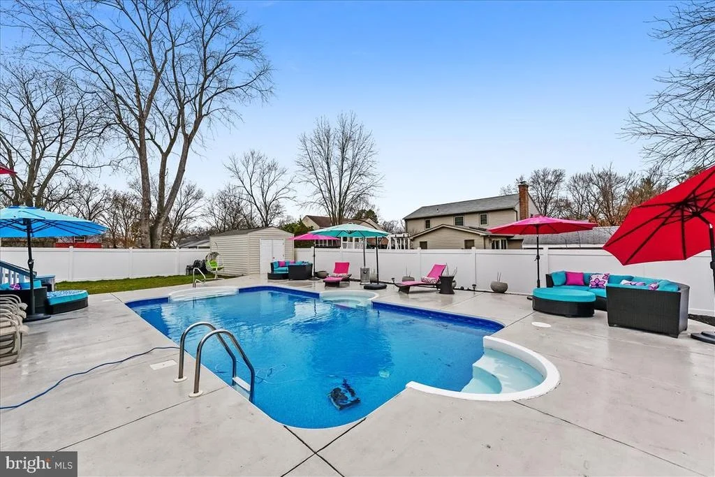 Photo of 9808 GREENVIEW LANE