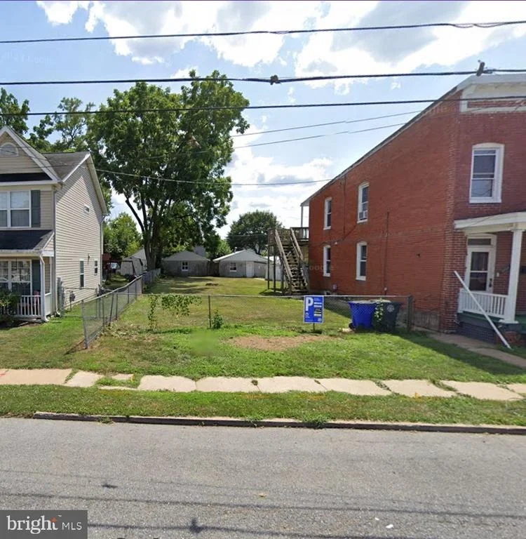 Photo of 328 MADISON STREET