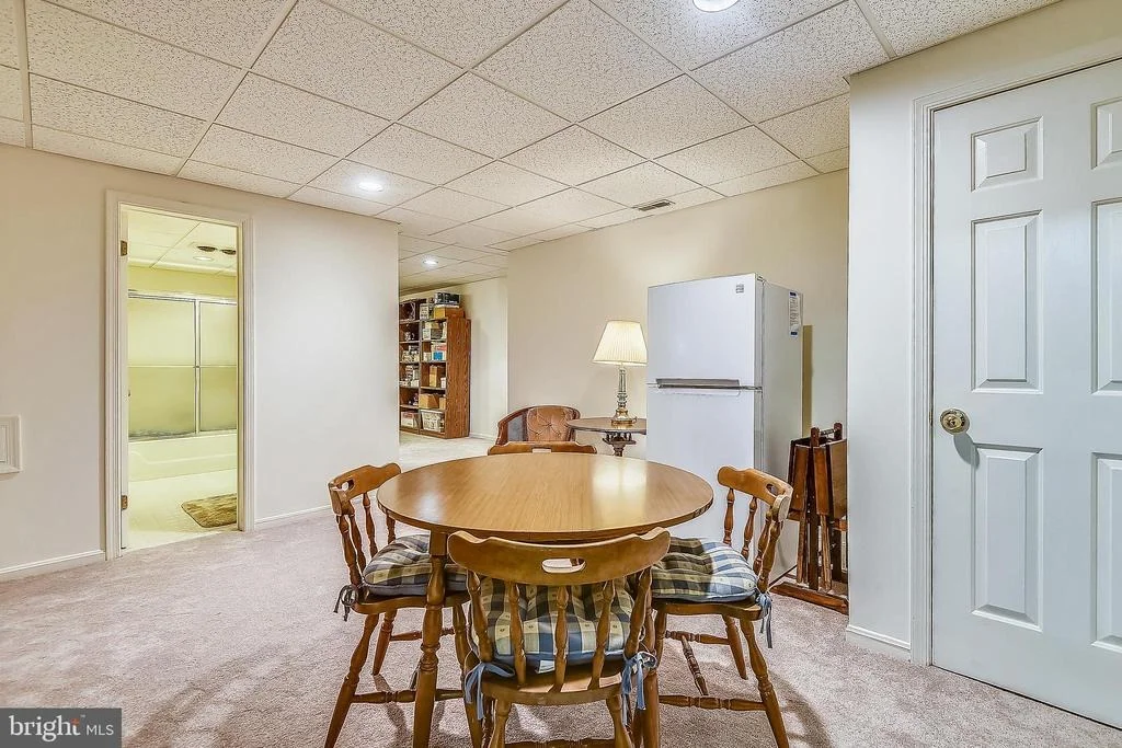 Photo of 7700 WARFIELD ROAD
