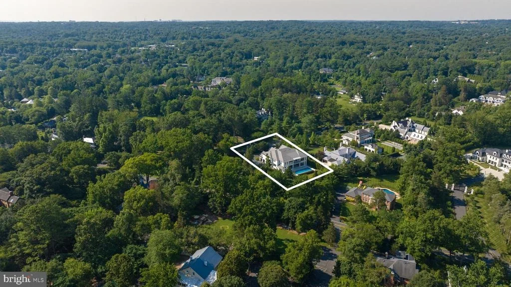 Photo of 1102 CHAIN BRIDGE ROAD