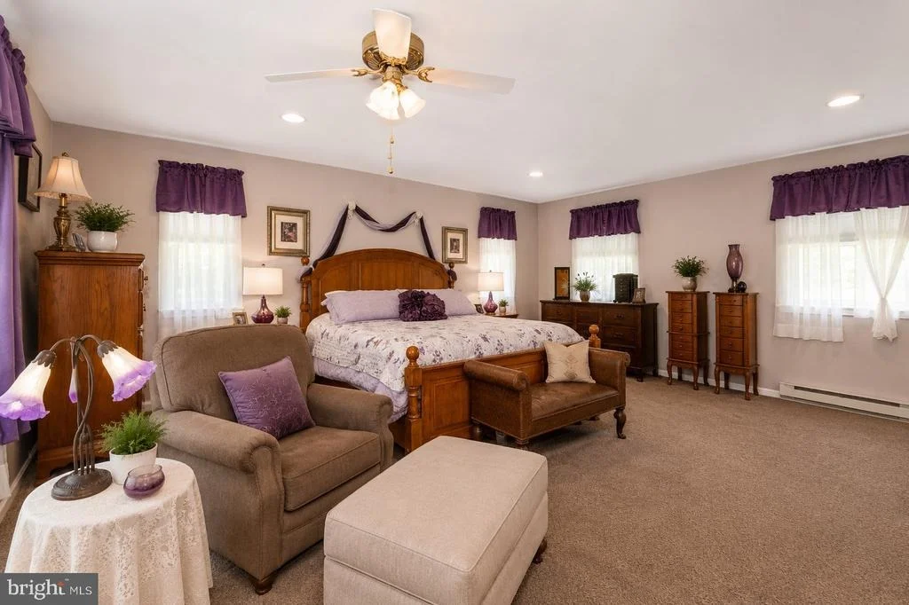 Photo of 6213 WHITE OAK DRIVE