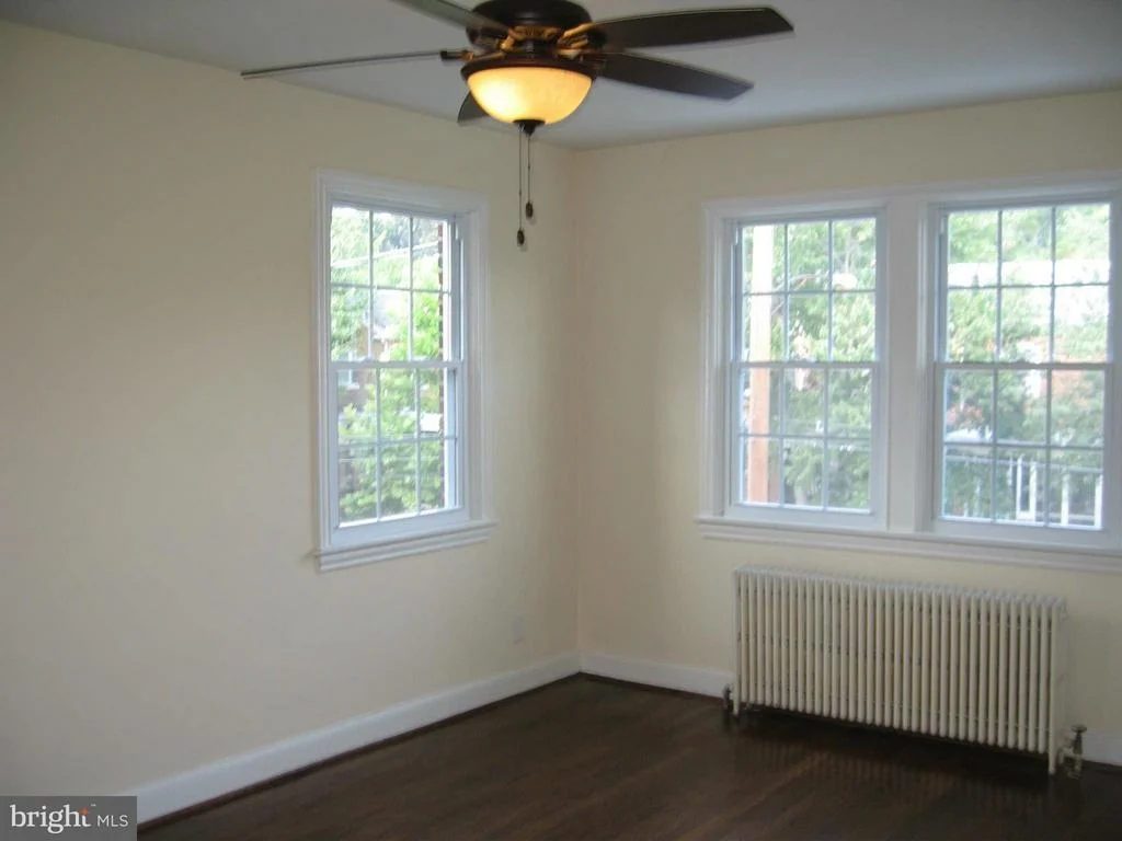 Photo of 5712 3RD PLACE NW