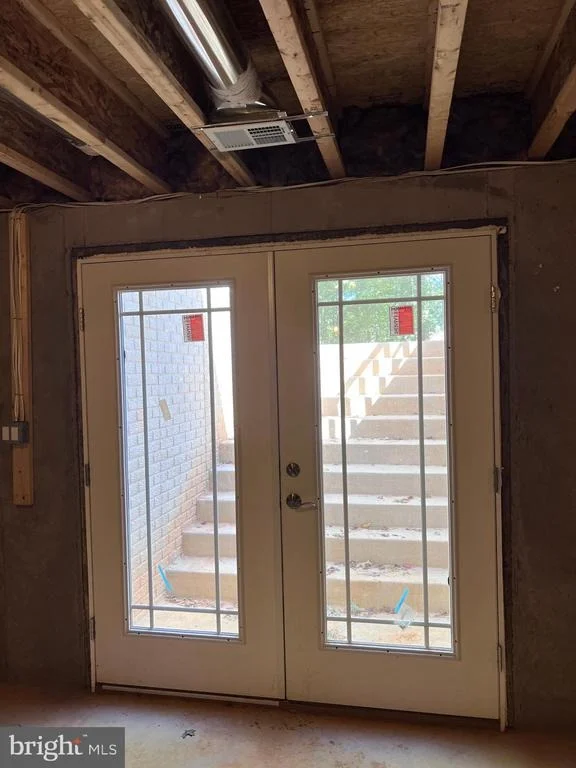 Photo of 7946 ROGUES ROAD