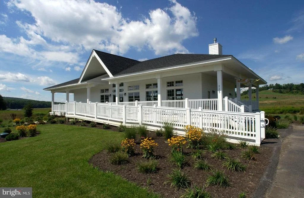 Photo of 282 LAKEFRONT LINKS DRIVE