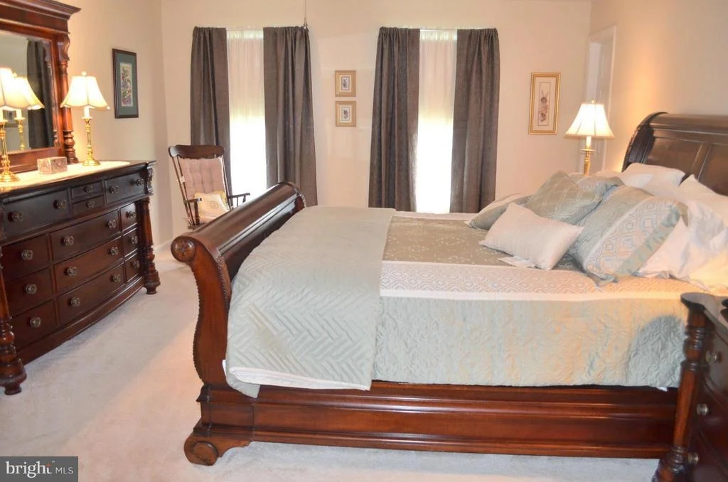 Photo of 9356 RIVER CREST ROAD