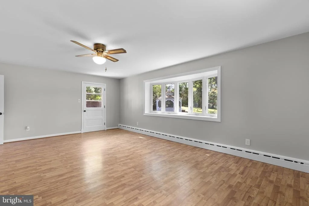Photo of 18015 MUNCASTER ROAD