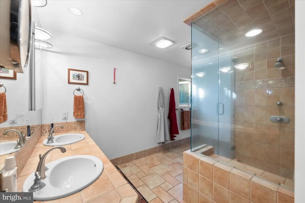 Photo of 6952 DUNCRAIG COURT