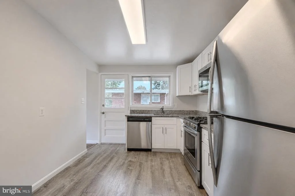 Photo of 2421 FOREST GREEN ROAD