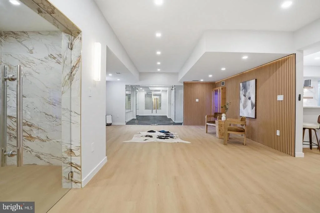 Photo of 1124 SAVILE LANE