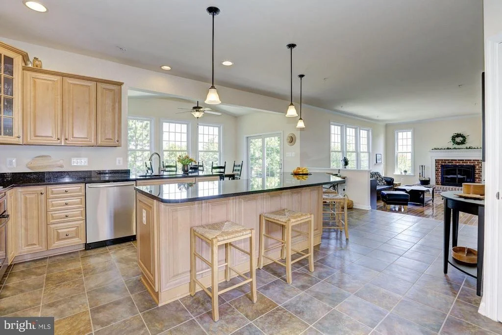 Photo of 2424 LONGFELLOW COURT
