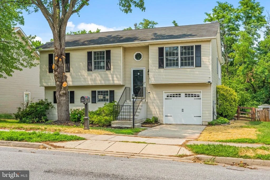 Photo of 1015 CHERYLS COURT