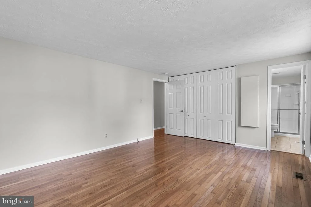 Photo of 8064 RED JACKET WAY