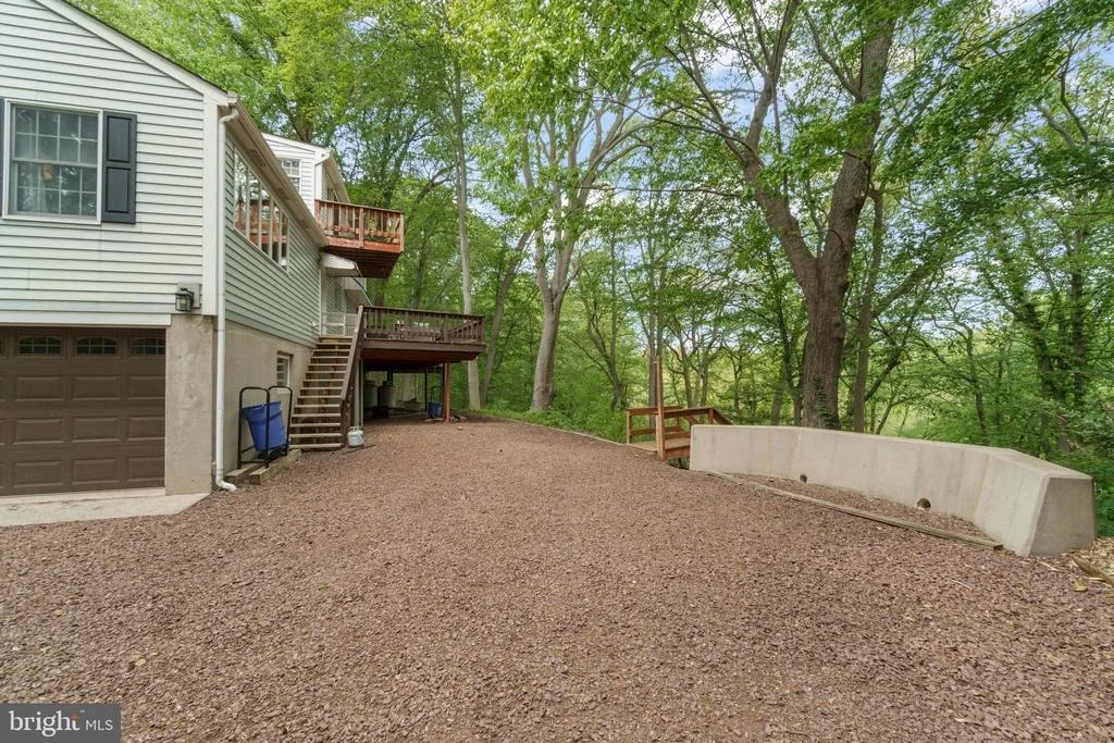 Photo of 42 CREEK ROAD