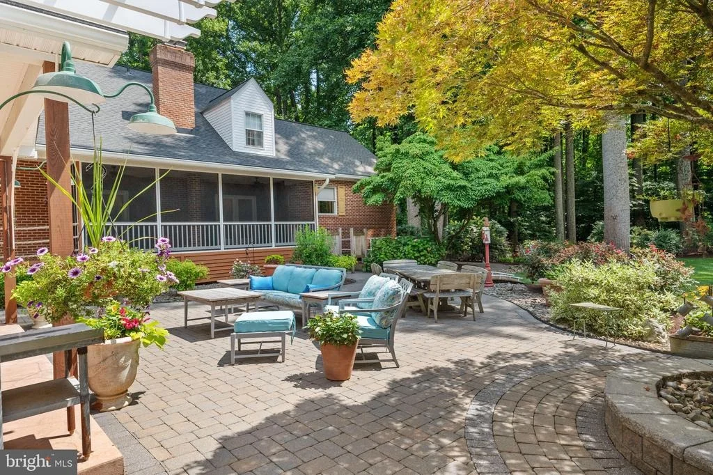 Photo of 6456 MEADOWLARK DRIVE