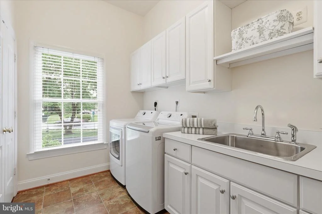 Photo of 8277 ROXBOROUGH LOOP