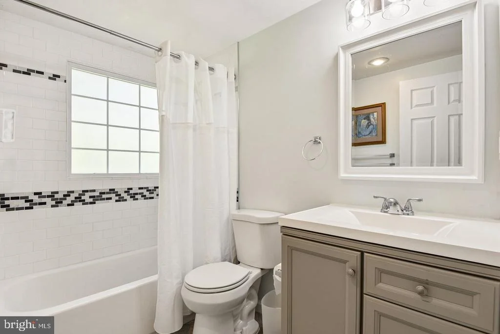 Photo of 8715 CRESTMONT LANE
