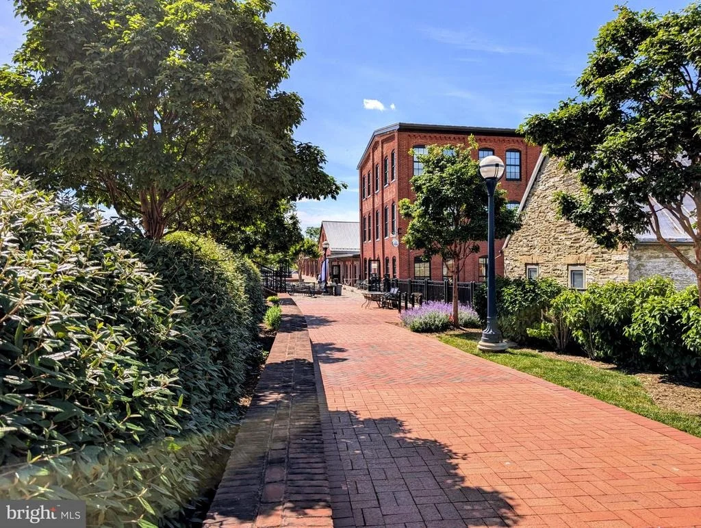 Photo of 7 N WISNER STREET