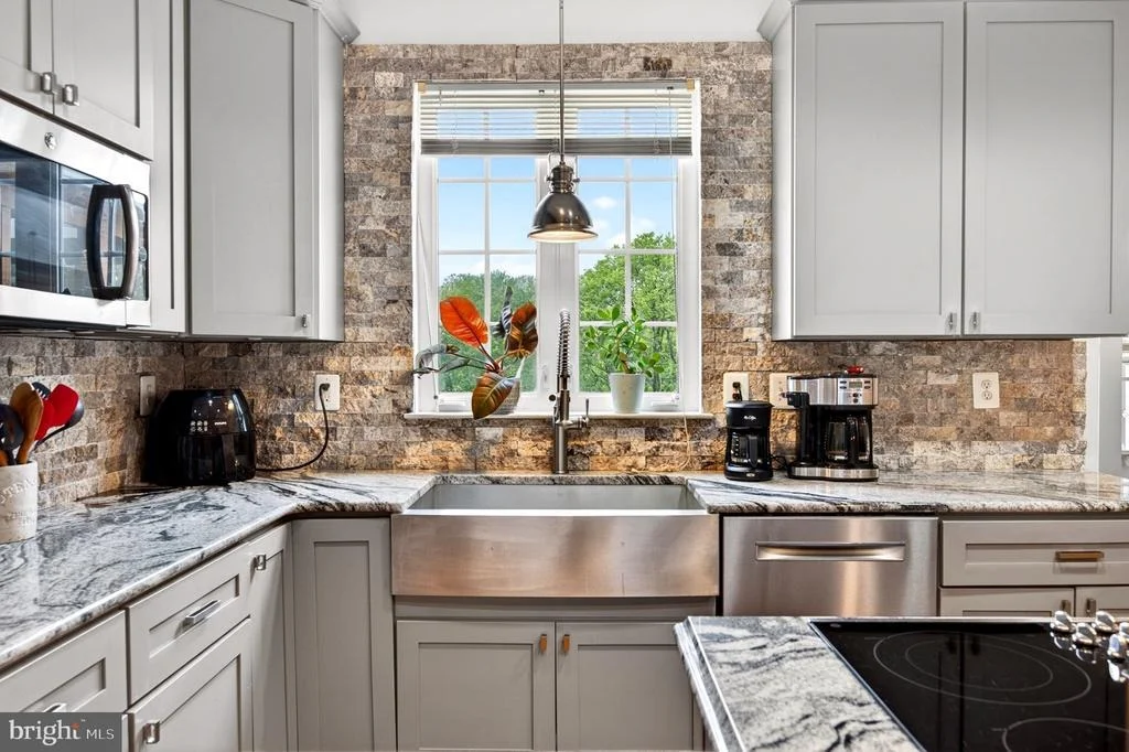 Photo of 8 N POINTE TERRACE