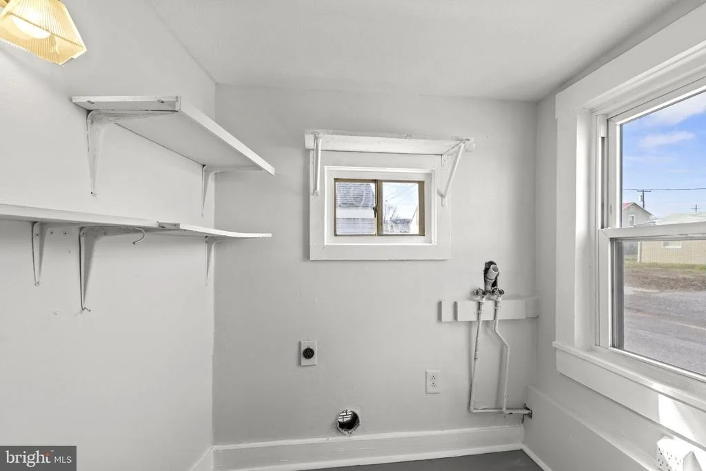Photo of 822 N COMMERCE AVENUE