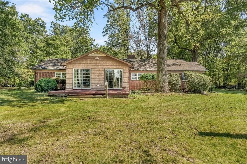 Photo of 15400 RIDING STABLE ROAD