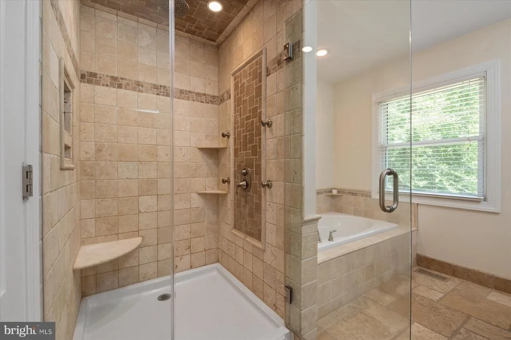 Photo of 1134 VALLEY DRIVE