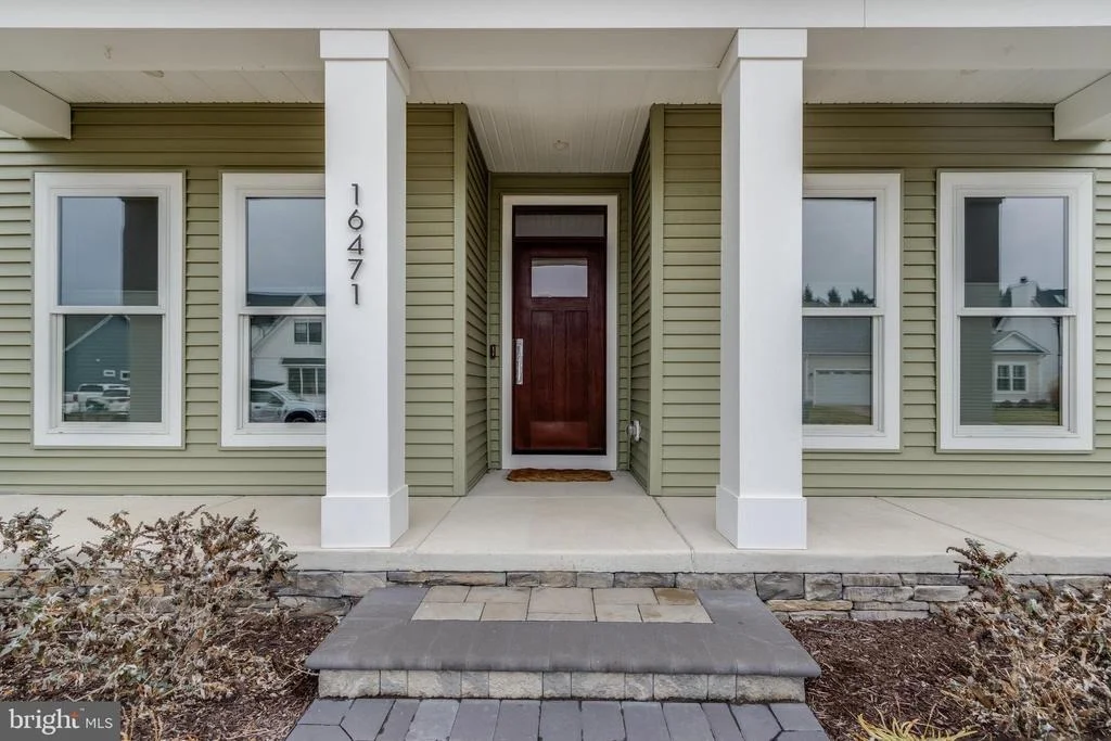 Photo of 16471 FOUR LEAF DRIVE