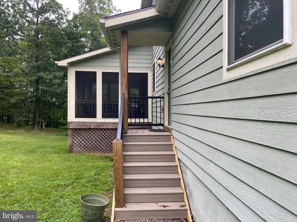 Photo of 4 WILSON CIRCLE