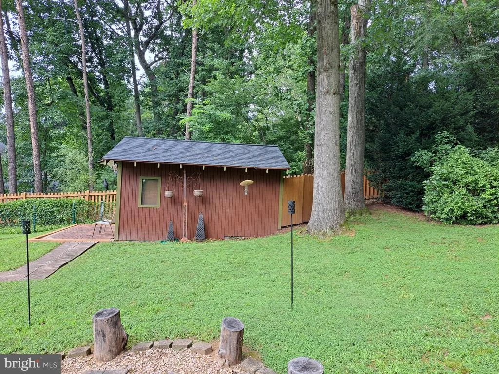 Photo of 10929 HOWLAND DRIVE