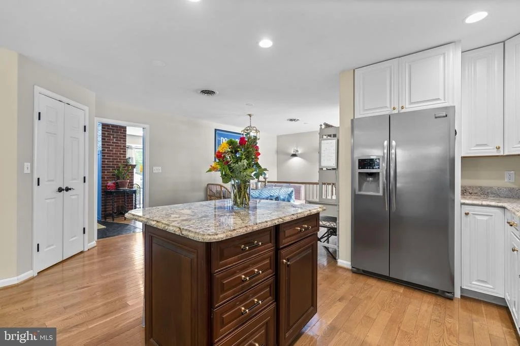 Photo of 52 SUNSET DRIVE