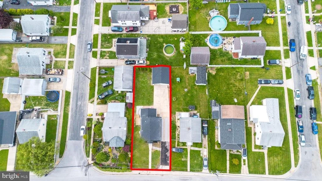 Photo of 1219 N POINT ROAD