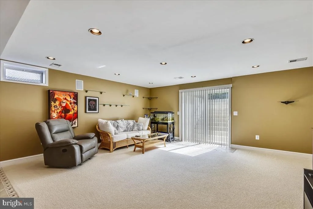 Photo of 25861 SPRING FARM CIRCLE
