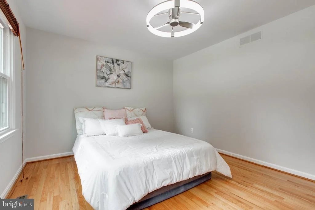 Photo of 8200 TYSON ROAD