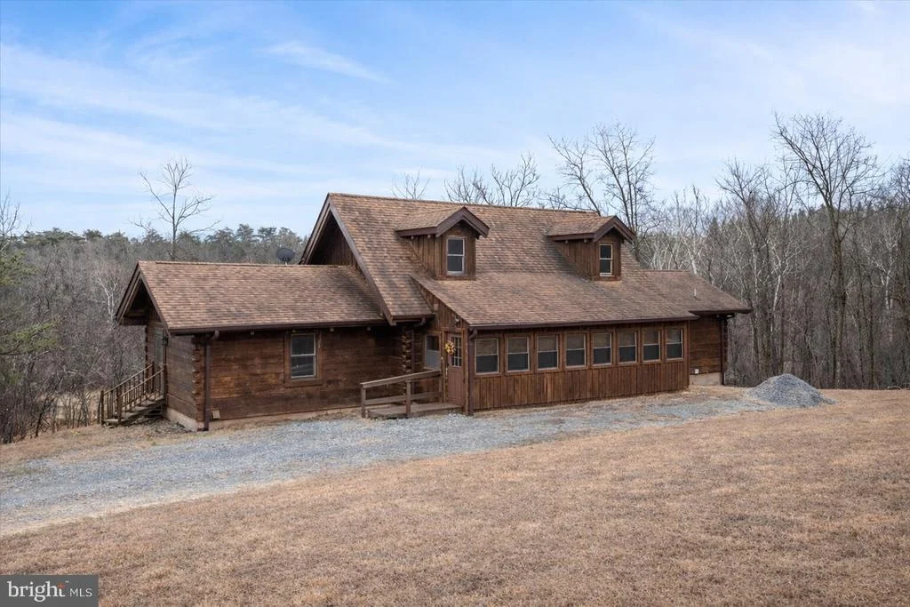 Photo of 155 BLACKBERRY LANE