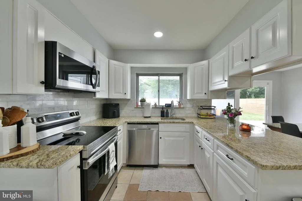 Photo of 8 WINDOVER LANE