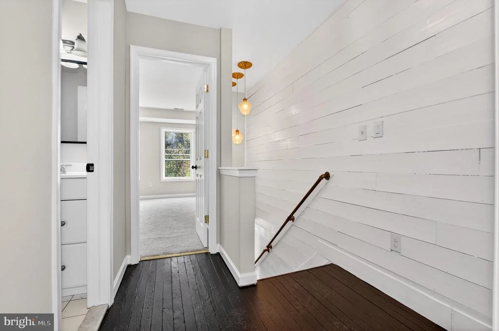 Photo of 1406 WALNUT AVENUE