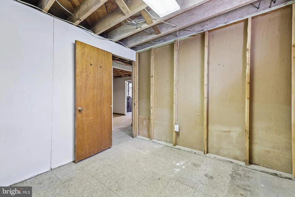 Photo of 816 MEADOW ROAD