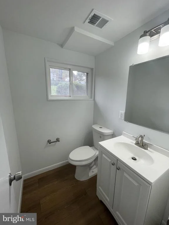 Photo of 3822 GALLOWS ROAD