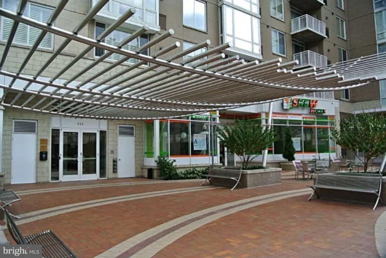 Photo of Unit 1006 at 930 WAYNE AVENUE