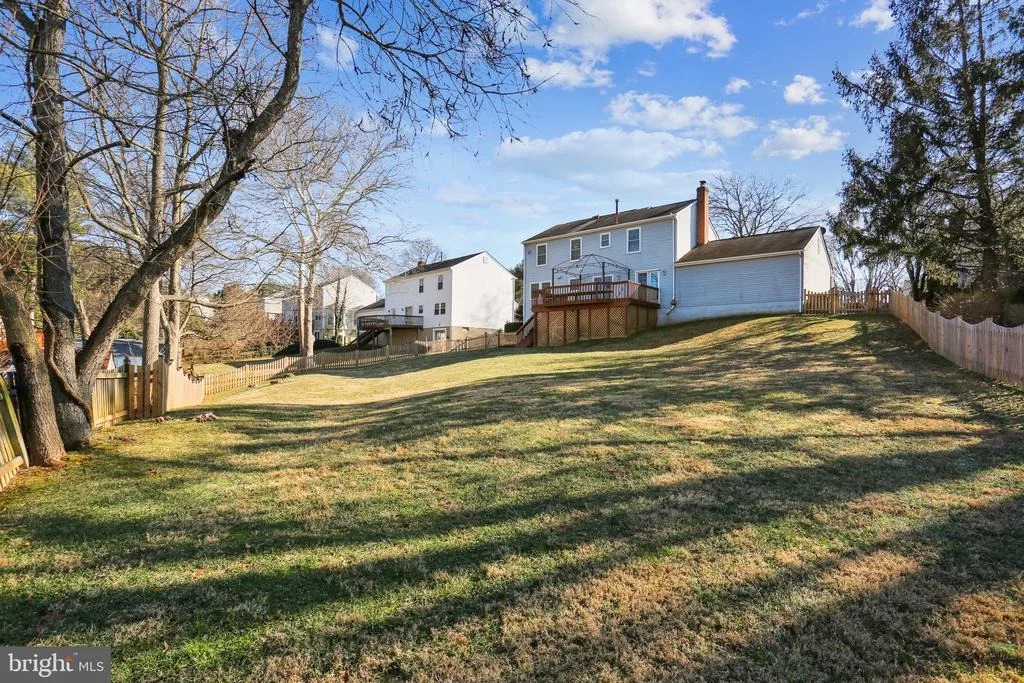 Photo of 915 POINTER RIDGE DRIVE