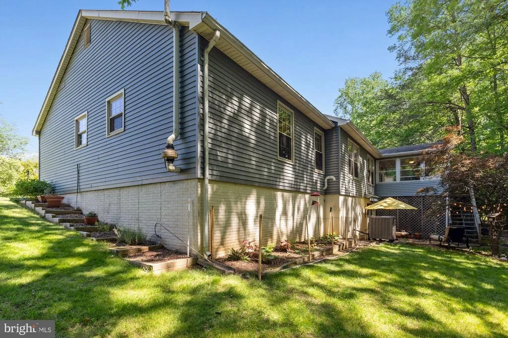 Photo of 800 BRIDGEPORT WAY