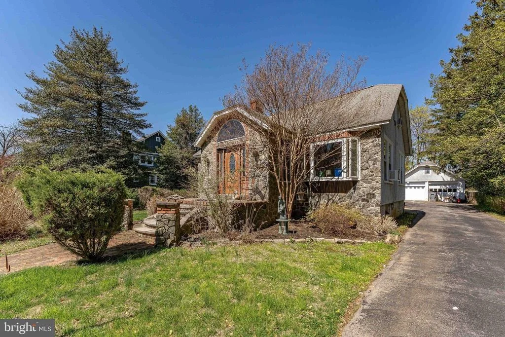 Photo of 537 RED FOX LANE
