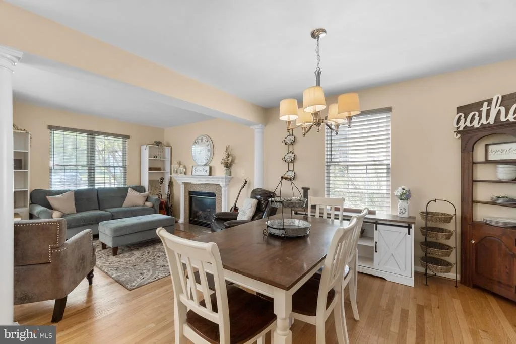 Photo of 814 WELLESLEY COURT