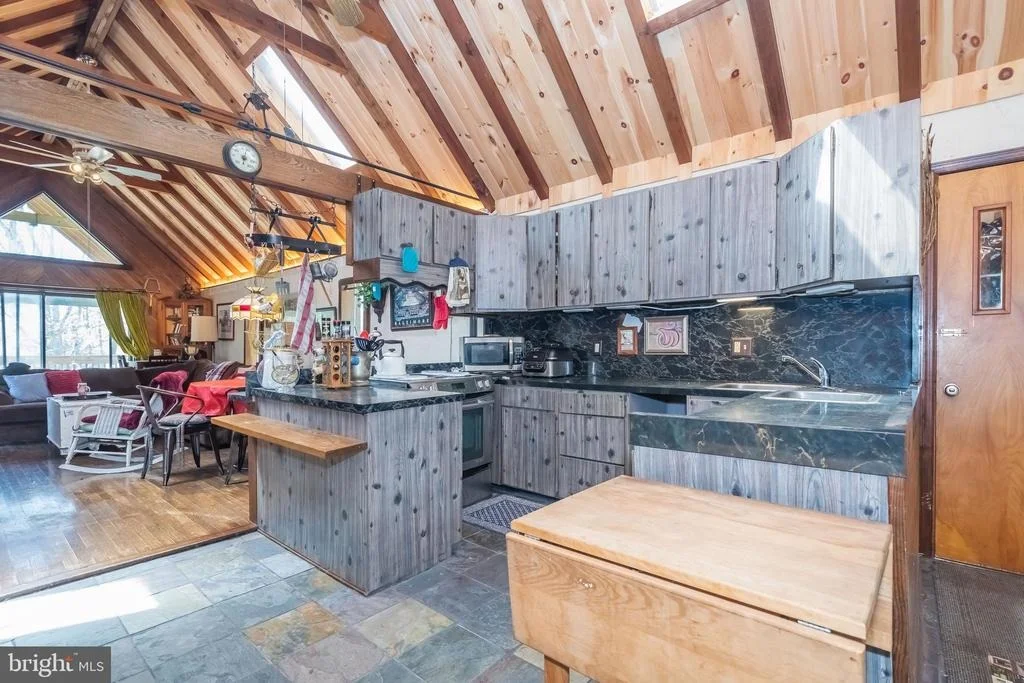 Photo of 827 PENN POINT ROAD