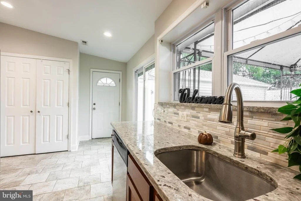 Photo of 1020 THOMAS ROAD