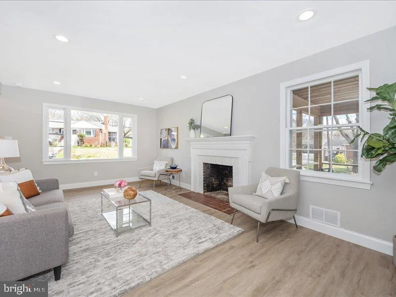 Photo of 10700 JAMAICA DRIVE