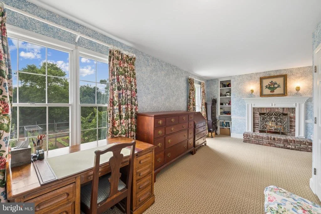 Photo of 24 MEADOW LANE