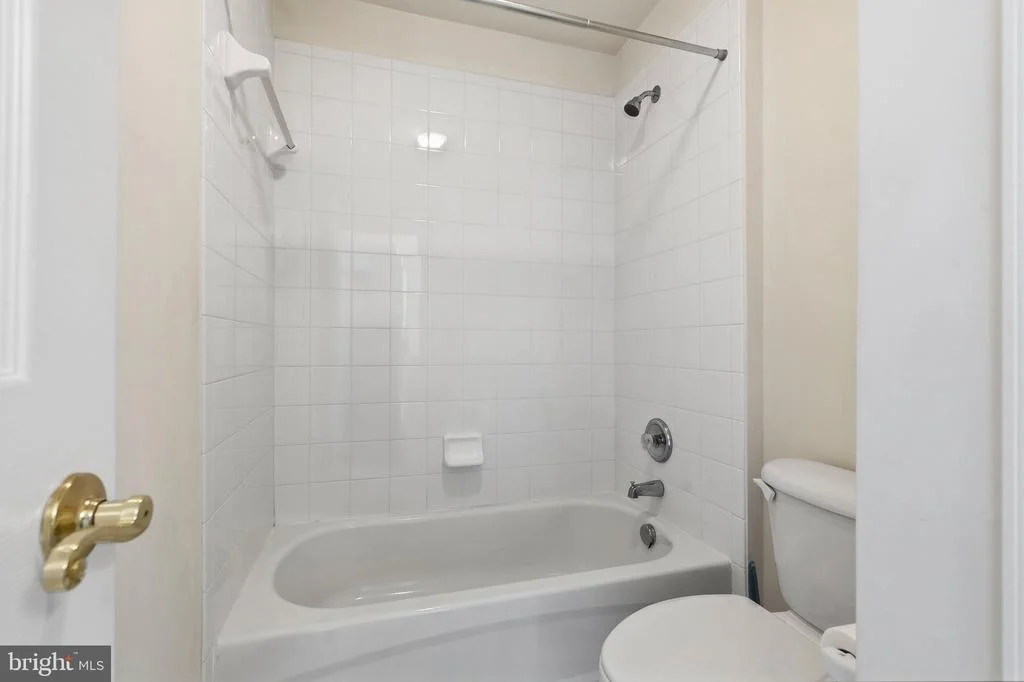 Photo of 915 ZENITH DRIVE