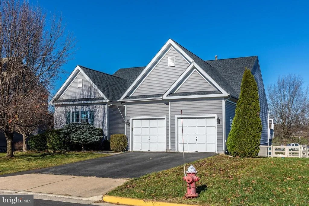 Photo of 17112 MAGIC MOUNTAIN DRIVE