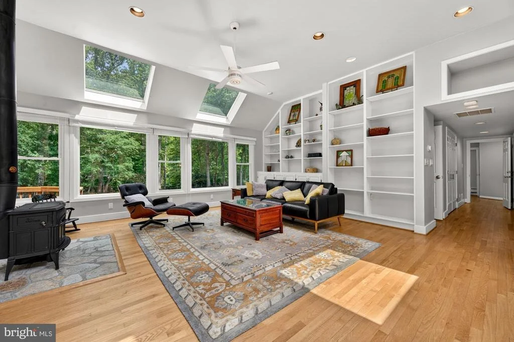 Photo of 11416 VALE ROAD
