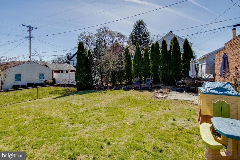 Photo of 620 ALDERSHOT ROAD